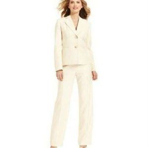 Le Suit Women's 2-pcs Two-Button Pantsuit Set